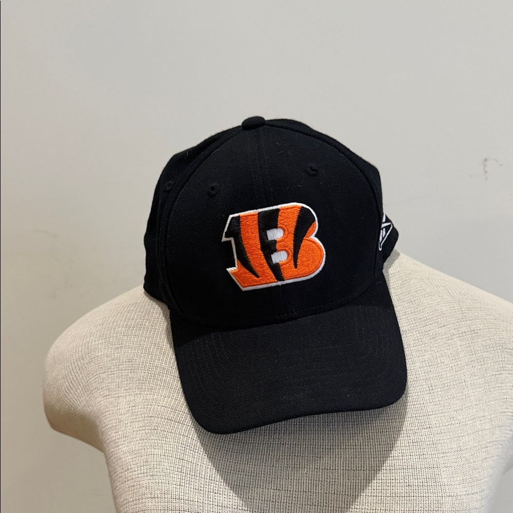 Cincinnati Bengals Black & Orange adult football Cap  NFL one size